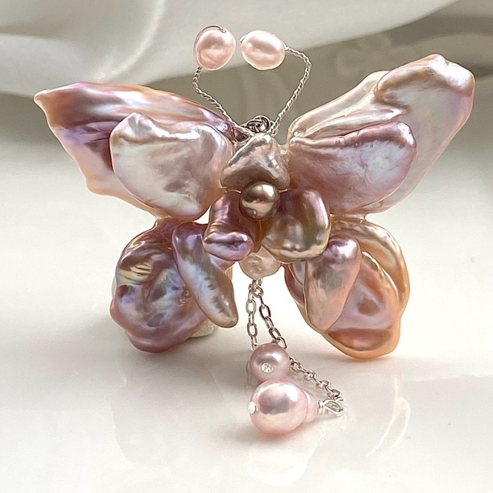 P235-Premium Handmade Sakura Pink Triple Layered Butterfly Detachable Pendant